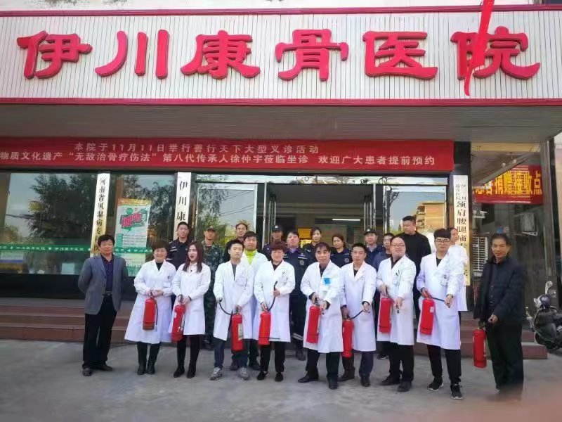 疫情在前责任在肩