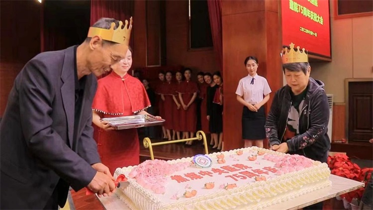 一切为了人民的健康——纪念焦煤集团中央医院建院75周年