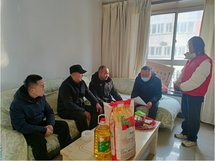 涧西区天津路街道：慰问送温暖 走访暖人心