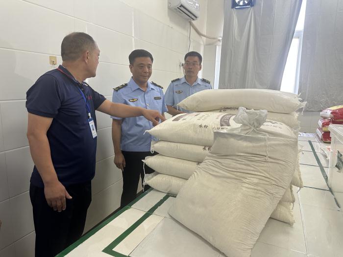 郏县市场监管局暑期紧抓校园食品安全，力保开学第一餐安全无忧