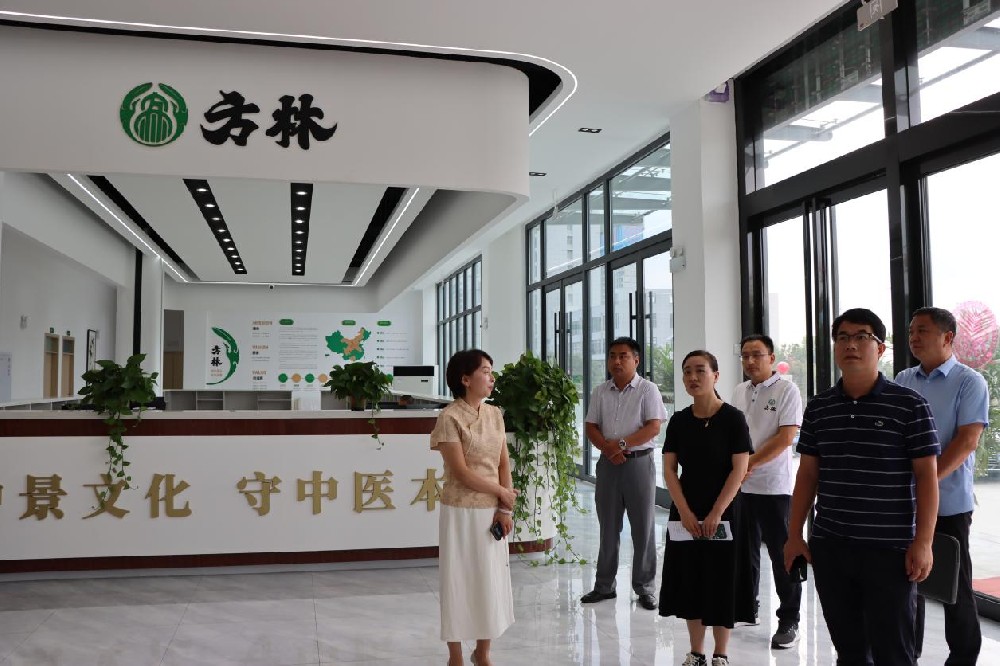 南召县小店乡：外出考察谋合作  精准对接促发展