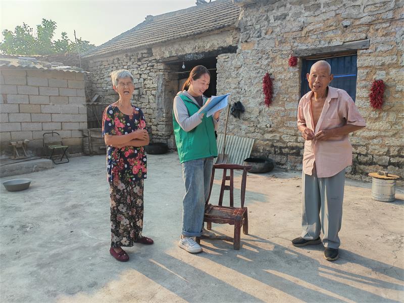 宝丰县张八桥镇：心系低保新对象 入户走访暖人心