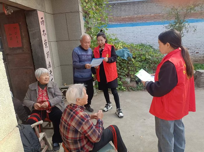 宝丰县商酒务镇：入户宣传不停歇 医保政策惠民生