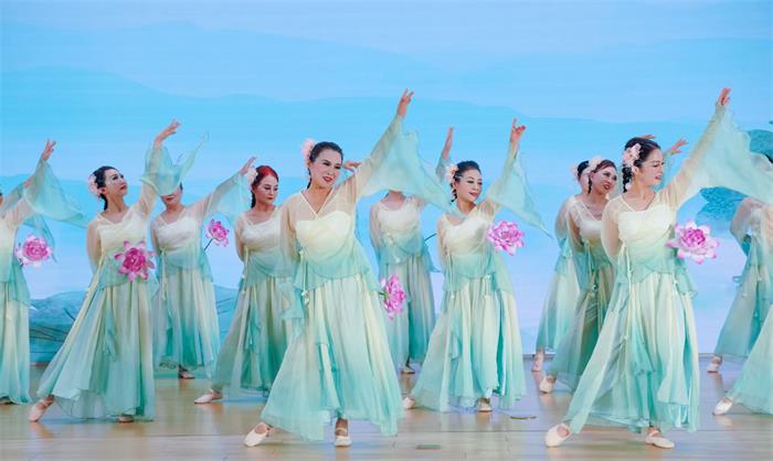 银龄展风采 芙蓉寄清韵——河南省老记协艺术团双场新春汇演获好评